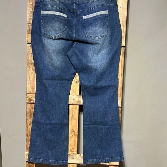 Anthology eve boot cut jeans. Size 20. EUC. - Picture 3 of 7